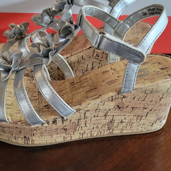 TOTAL GIRL WEDGE SANDALS 2 - Picture 9 of 12